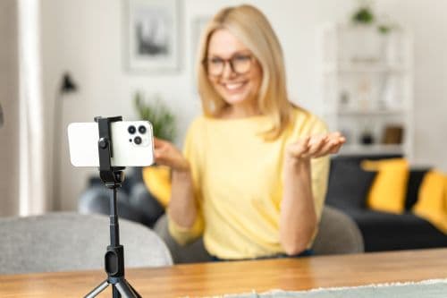 Illustration du casting 350 KR: Aktiv mand eller kvinde 30–55 år til SoMe-videoer, København