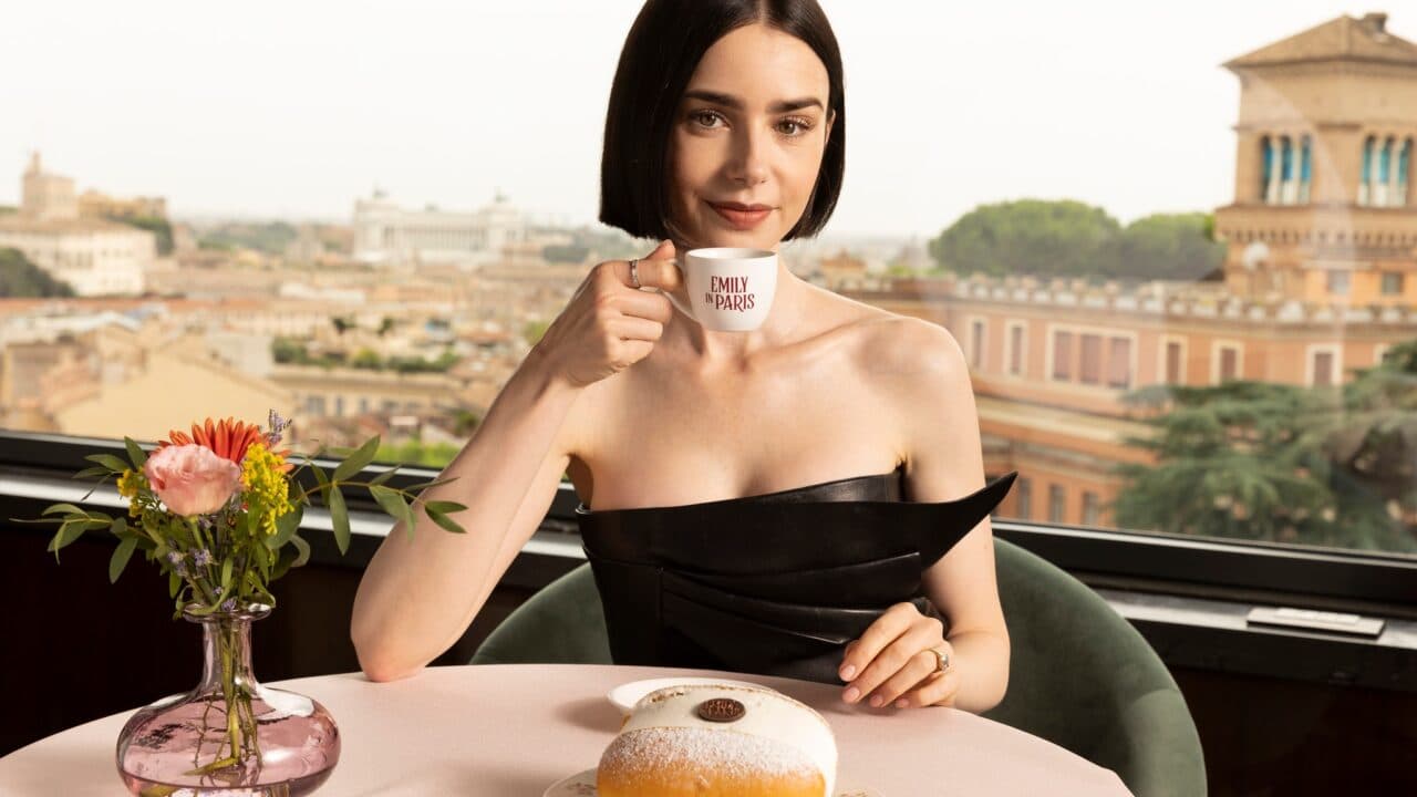 Illustration du casting Casting doublure femme à Paris pour Emily in Paris avec Lily Collins