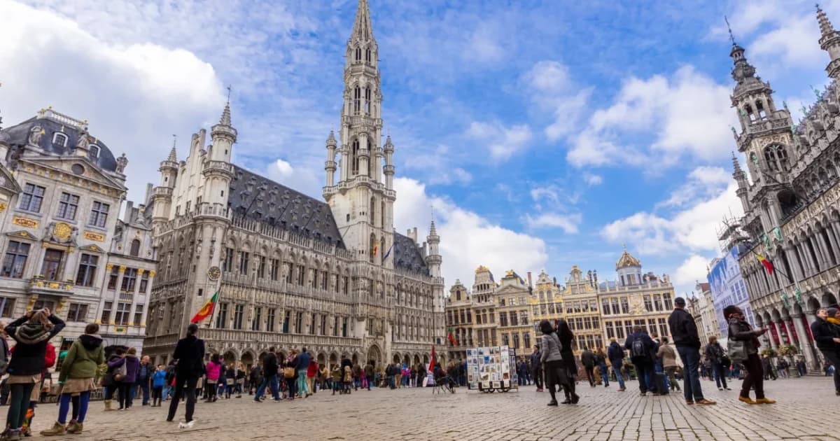 Illustration du casting Casting à Bruxelles : 400 figurants recherchés pour Le Vieux Marché des frères Guit