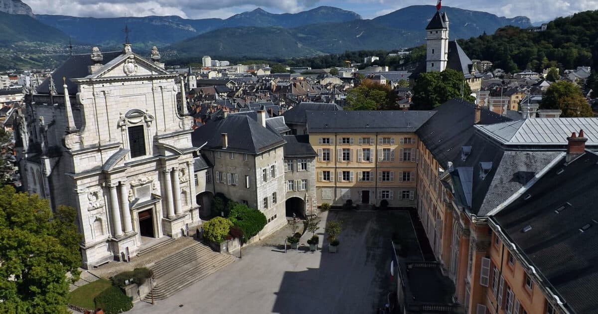 Illustration du casting Casting figurants de 16 à 90 ans à Chambéry pour la série Le Tour